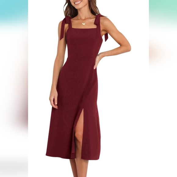 Elegant Burgundy Sleeveless Dress - Picture 1 of 5